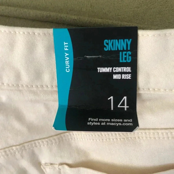 Style &Co stretch pants - Picture 3 of 4